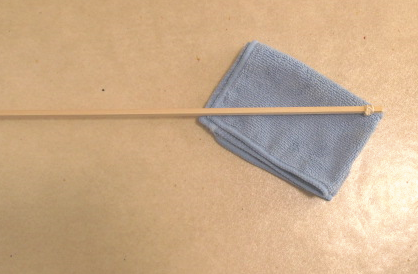 細い木の棒で作るマイクロ・ワイパー